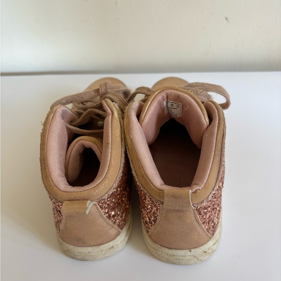 Piper sneakers gold color with glitter great wedding shoes size 5 - Picture 3 of 5